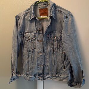 Levi’s small denim jacket